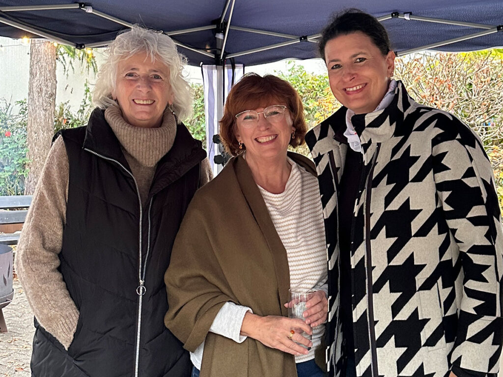 Die Damen vom Verkaufsteam Zwiebelkuchen und Käsebrezen